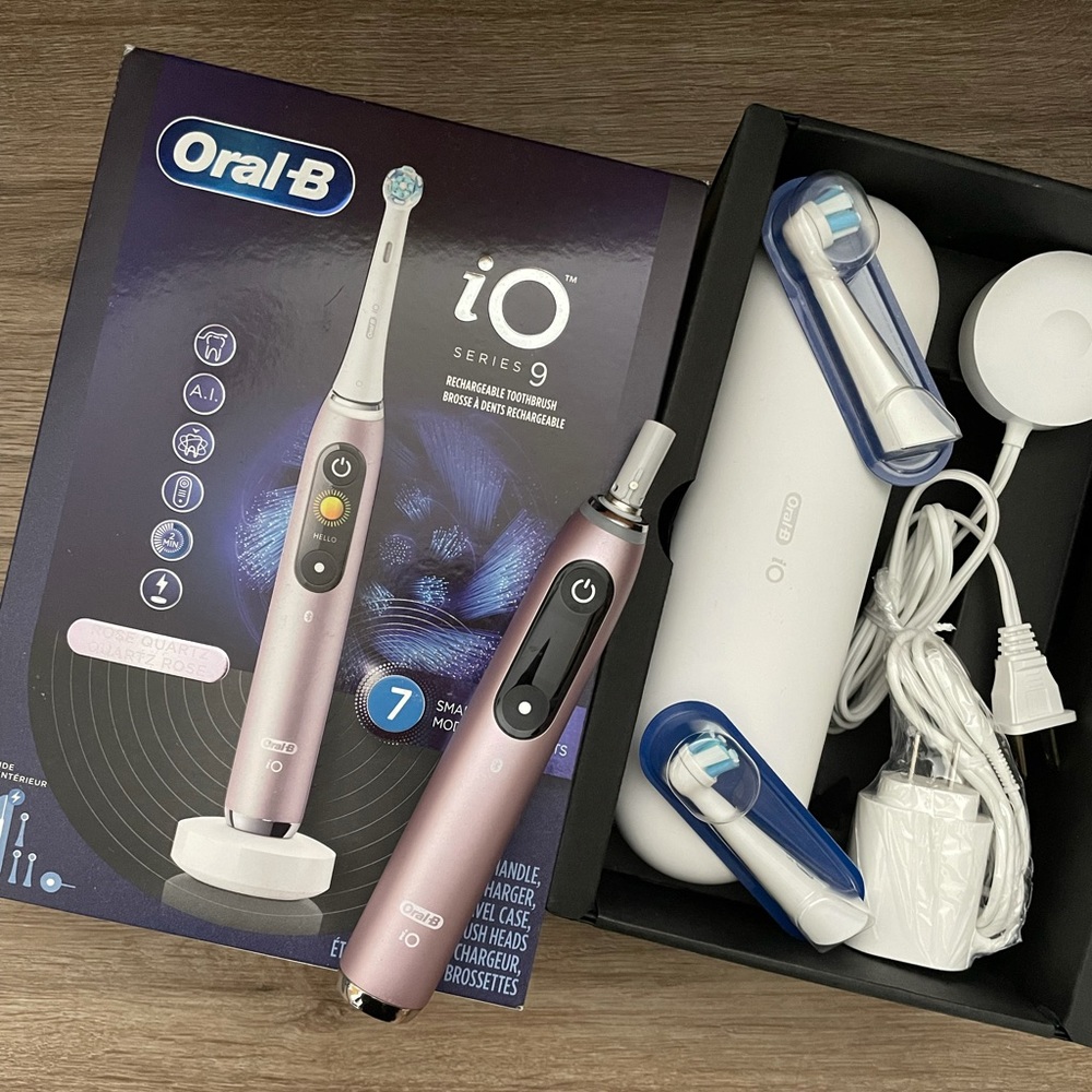 Oral b iO Series 9 electric toothbrush